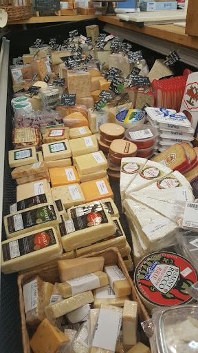 Liquor Store «Lake Wine & Spirits», reviews and photos, 404 W Lake St, Minneapolis, MN 55408, USA