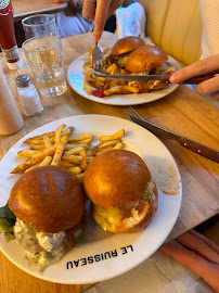 Plats et boissons du Restaurant de hamburgers Le Ruisseau à Paris - n°2