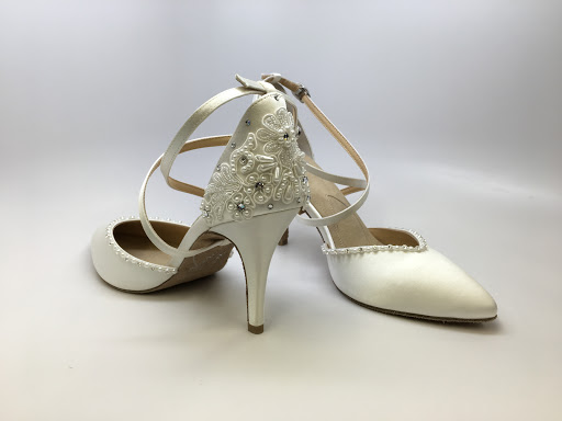 Shoe Store «Signature Shoes», reviews and photos, 271 Westwood Ave, Westwood, NJ 07675, USA