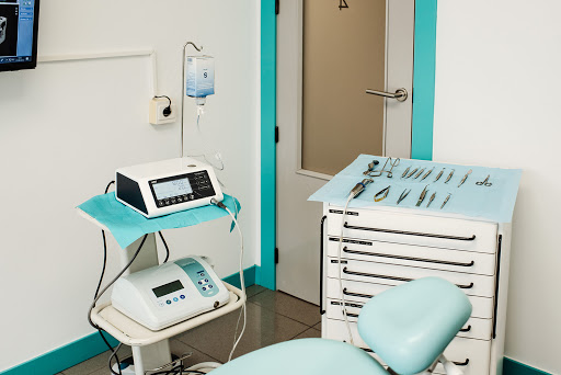 Clínica Dental Medesa - Dr. Garrido - Av. de Andalucía, 29, edificio coca , entreplanta derecha, 29006 Málaga