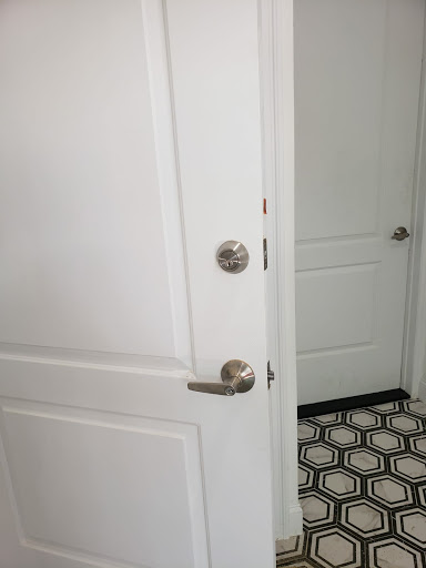 Locksmith «The Locksmith House», reviews and photos, 880 Wyckoff Ave, Brooklyn, NY 11237, USA