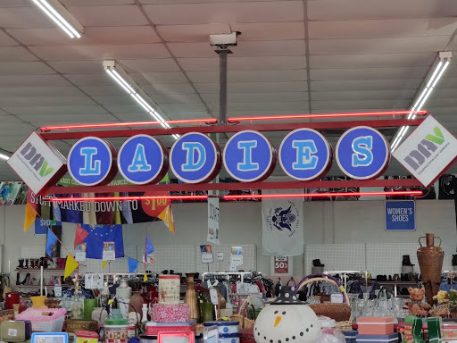 Thrift Store «Red Racks Thrift Store», reviews and photos, 1711 N Glenstone Ave, Springfield, MO 65803, USA