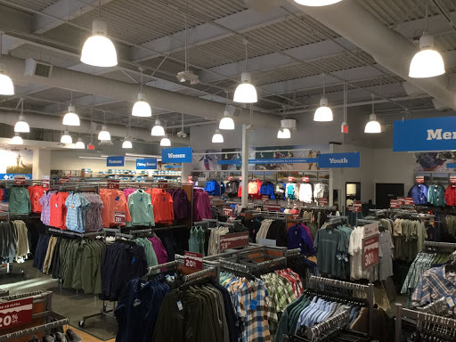 Sportswear Store «Columbia Sportswear Outlet Store», reviews and photos, 101 W Avenida Vista Hermosa #162, San Clemente, CA 92672, USA