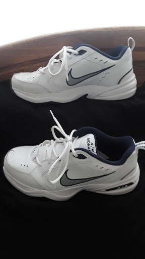 Sporting Goods Store «Big 5 Sporting Goods», reviews and photos, 1011 S Main St, Manteca, CA 95337, USA