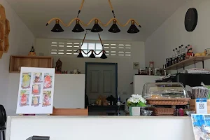 DaDa Dive Café image