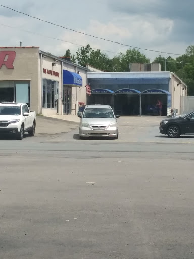 Grocery Store «P & R Discount Grocery», reviews and photos, 600 Scranton Carbondale Hwy, Eynon, PA 18403, USA