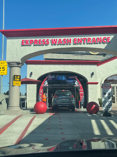 Freeway Express Car Wash en Garden Grove