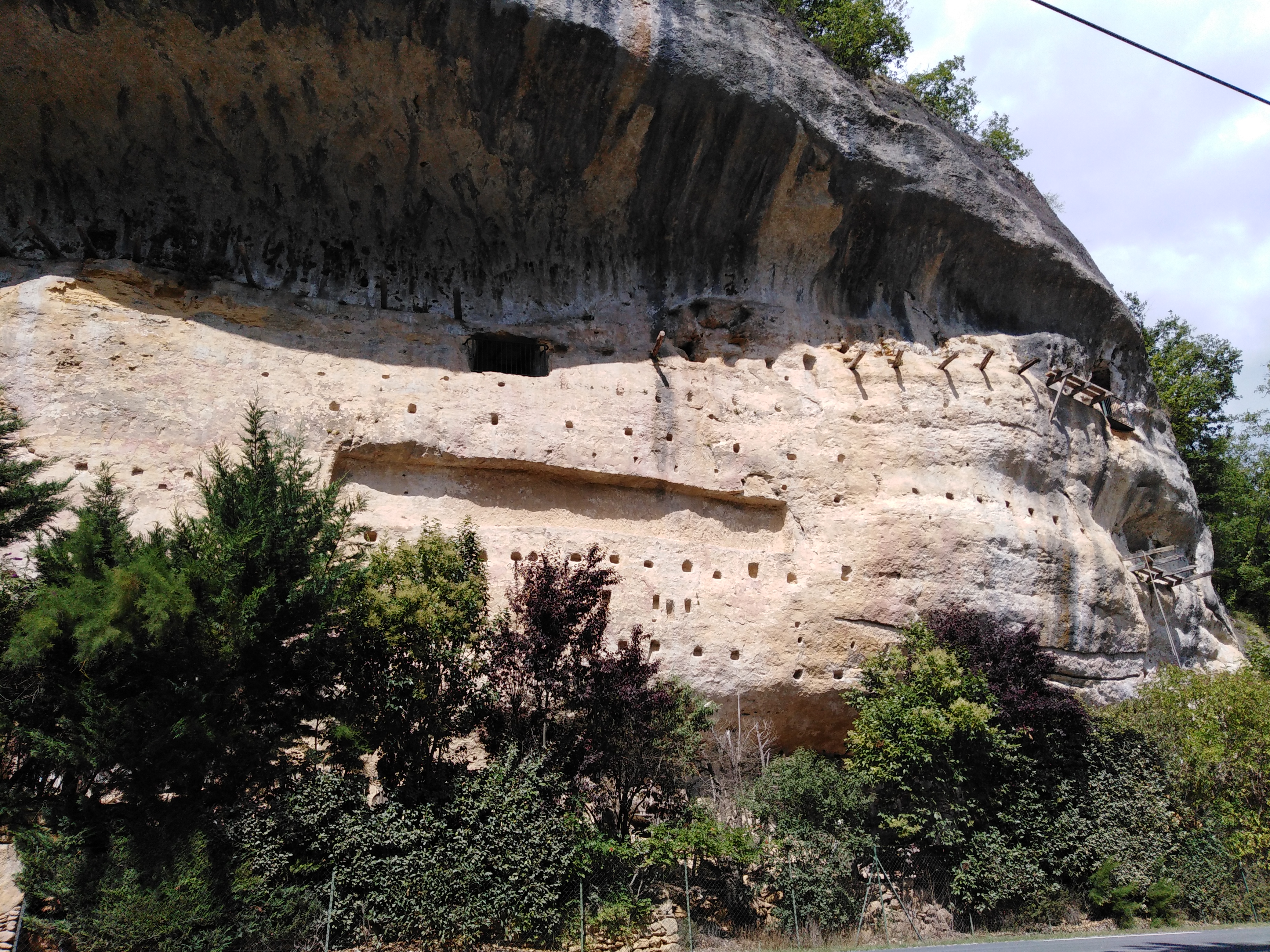 Photo n° 2 de l'avis de L. fait le 17/08/2019 à 22:08