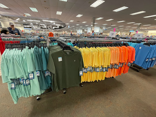 Clothing Store «Bealls Department Store», reviews and photos, 3701 Tamiami Trail E, Naples, FL 34112, USA