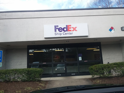Shipping and Mailing Service «FedEx Ship Center», reviews and photos, 1122 Stoney Ridge Rd, Charlottesville, VA 22902, USA