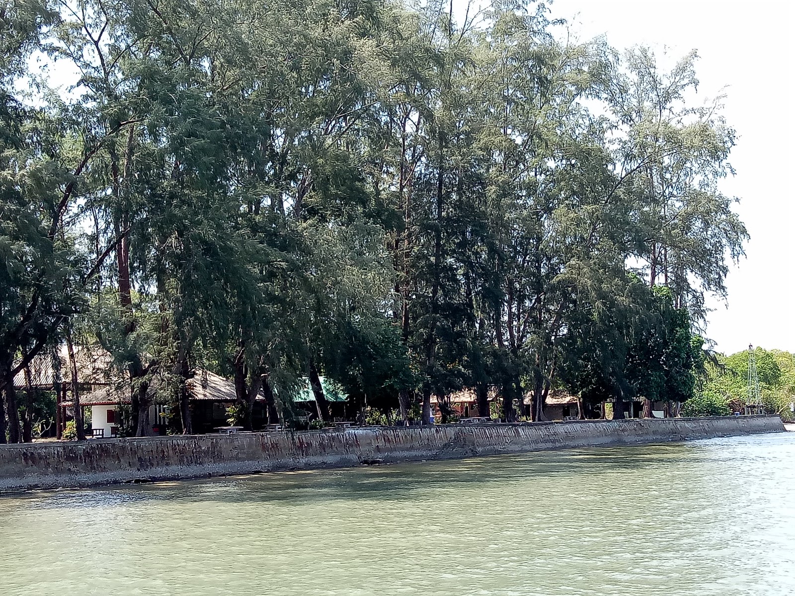 Photo de Ko Libong Beach avec un rivage spacieux