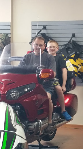 Motor Vehicle Dealer «D & S Kawasaki Honda», reviews and photos, 3636 S Cooper St, Arlington, TX 76015, USA