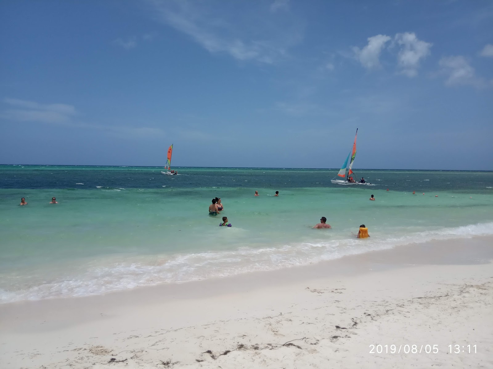 Foto von Playa Yuraguanal mit geräumiger strand