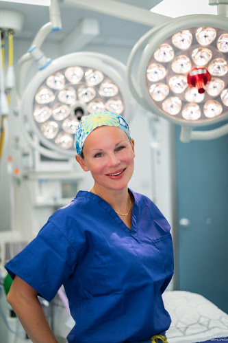 Reviews of Elena Prousskaia Cosmetic Surgery Swindon in Swindon - Hospital