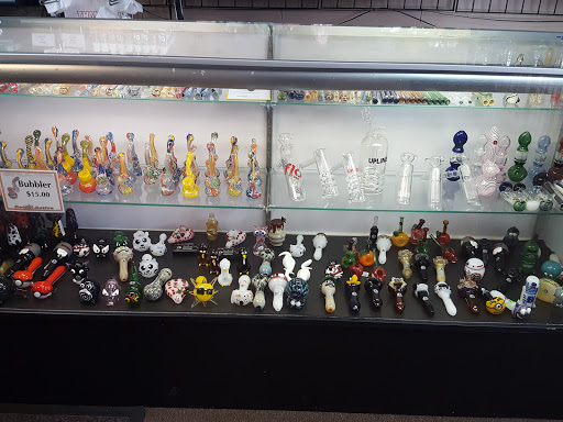 Tobacco Shop «Retro Active Smoke Shop», reviews and photos, 189 N Lincoln Dr, Troy, MO 63379, USA