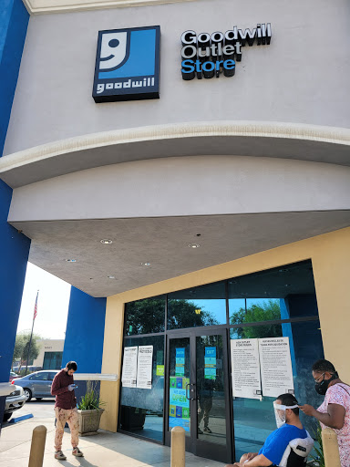 Thrift Store «Goodwill - Panorama City», reviews and photos, 14565 Lanark St, Panorama City, CA 91402, USA