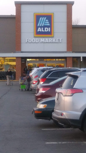 Shopping Mall «Liberty Court Shopping Center», reviews and photos, 8660 Liberty Rd, Randallstown, MD 21133, USA