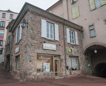 Institut Véronique 7 Rue Valgelas, 07100 Annonay, France