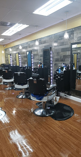 Barber Shop «301 Barber Shop», reviews and photos, 6463 US-301, Riverview, FL 33578, USA
