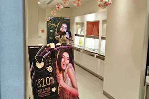 Mia by Tanishq - Pacific Mall, Tagore Garden image