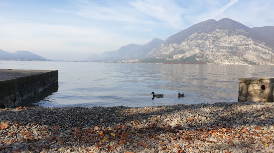 Spiaggia libera Pilzone