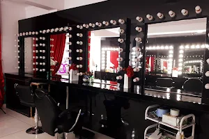 Innovative Cure Beauty Salon & Academy, Gomti Nagar, Lucknow image