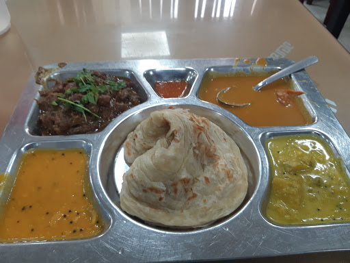 مطعم البيت الأبيض (الخليج). 