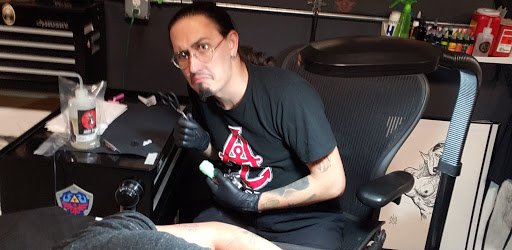 Tattoo Shop «Artistic Theories Tattoo & Gallery», reviews and photos, 247 Genesis Way, North Aurora, IL 60542, USA