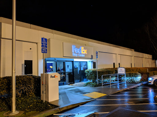 Shipping and Mailing Service «FedEx Ship Center», reviews and photos, 1286 Lawrence Station Rd, Sunnyvale, CA 94089, USA