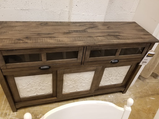 Furniture Store «The Dump Furniture Outlet», reviews and photos, 124 Newmarket Square, Newport News, VA 23605, USA