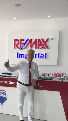 Remax Antalya Şafak Özkan