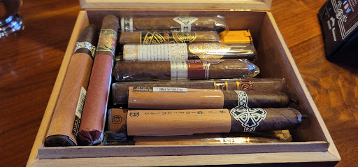 Tobacco Shop «Twins Smoke Shop», reviews and photos, 80 Perkins Rd, Londonderry, NH 03053, USA