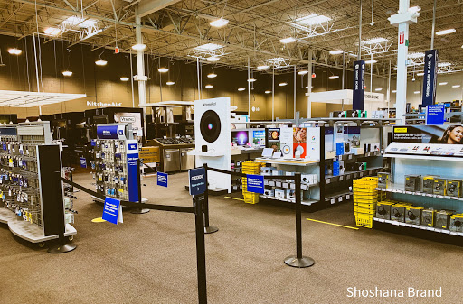 Electronics Store «Best Buy», reviews and photos, 869 N E Mall Blvd, Hurst, TX 76053, USA
