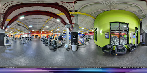 Health Club «Onelife Fitness - Newport News Gym», reviews and photos, 815 City Center Blvd, Newport News, VA 23606, USA