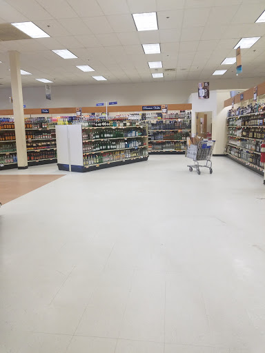 State Liquor Store «NH Liquor & Wine Outlet», reviews and photos, 32 Plaistow Rd, Plaistow, NH 03865, USA