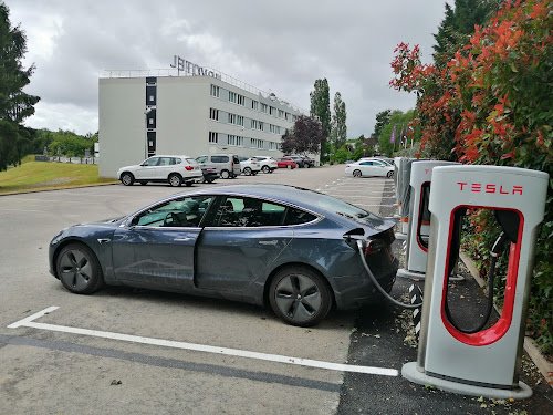 Tesla Supercharger à Limoges