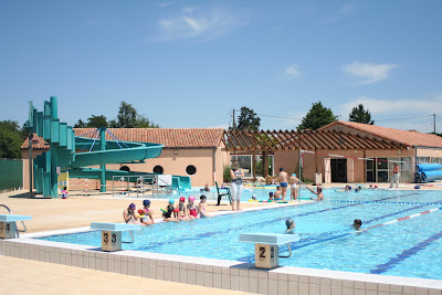 Piscine communautaire de Nieuil l'Espoir à Nieuil-l'Espoir