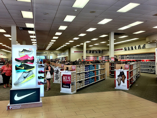 Shoe Store «Famous Footwear», reviews and photos, 655 Boston Post Rd, Old Saybrook, CT 06475, USA
