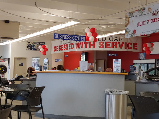 Car Dealer «World Car Kia South», reviews and photos, 7915 Interstate 35 Access Rd, San Antonio, TX 78224, USA