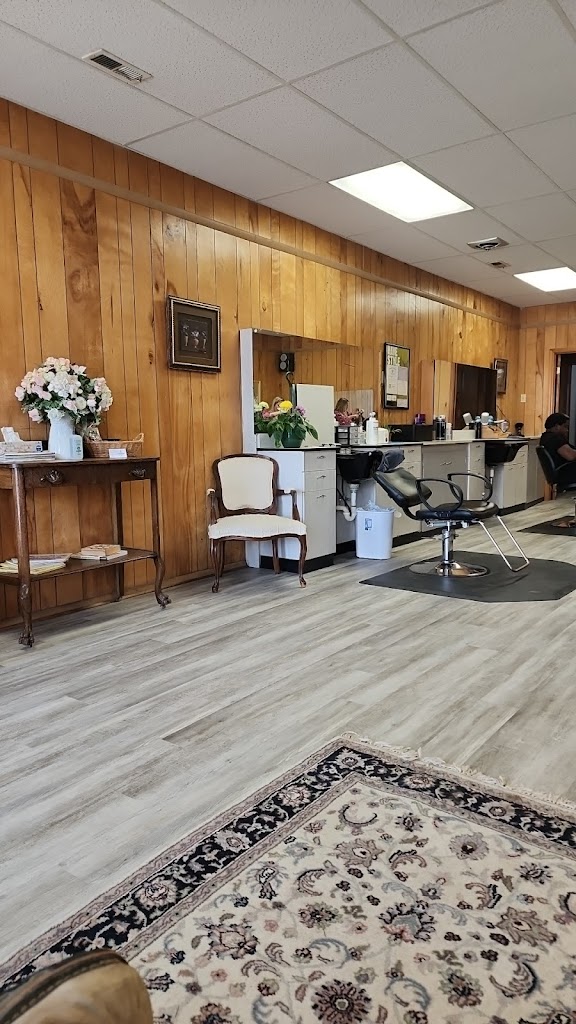 Clarksville Hair Studio 23927