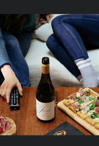 Liquor Store «Village Wine & Liquor Inc», reviews and photos, 161 N Wellwood Ave, Lindenhurst, NY 11757, USA