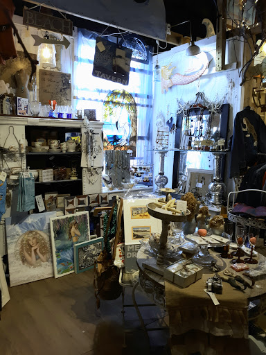 Shopping Mall «West End Garage, Cape May», reviews and photos, 484 W Perry St, Cape May, NJ 08204, USA