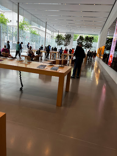 Computer Store «Apple Pioneer Place», reviews and photos, 450 SW Yamhill St, Portland, OR 97204, USA