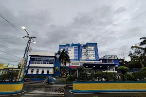 Mandaluyong City Medical Center image