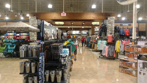 Outdoor Sports Store «Field & Stream», reviews and photos, 1510 Polaris Pkwy B, Columbus, OH 43240, USA