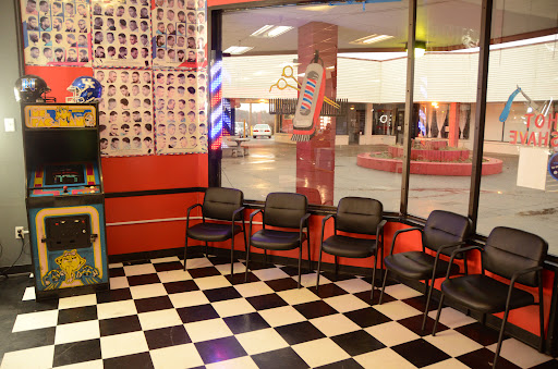 Barber Shop «FADE KINGS BARBERSHOP», reviews and photos, 1111 N Dixie Hwy, Elizabethtown, KY 42701, USA
