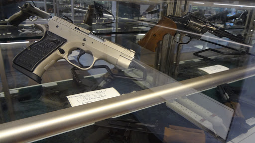 Pawn Shop «Mad Dog Pawn», reviews and photos, 3324 Manatee Ave W, Bradenton, FL 34205, USA