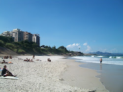 Zdjęcie Praia do Diabo z przestronna linia brzegowa