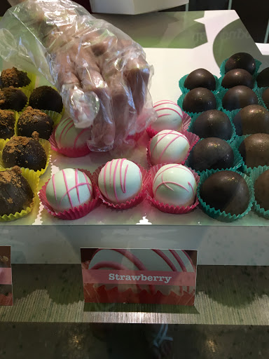 Wedding Bakery «Sweet Doctors», reviews and photos, 140 University Town Center Dr, Sarasota, FL 34243, USA