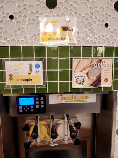 Frozen Yogurt Shop «Peachwave Frozen Yogurt & Gelato», reviews and photos, 6 W 8th St, Holland, MI 49423, USA